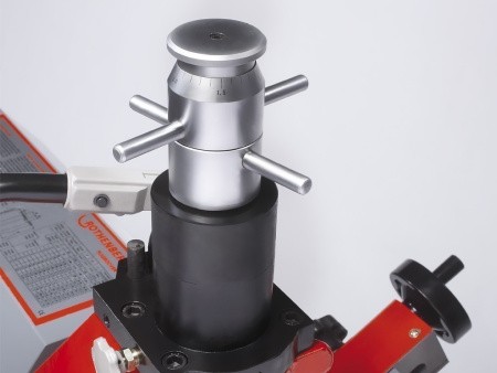 Станок ROGROOVER для накатки желобков Станок ROGROOVER для накатки желобков