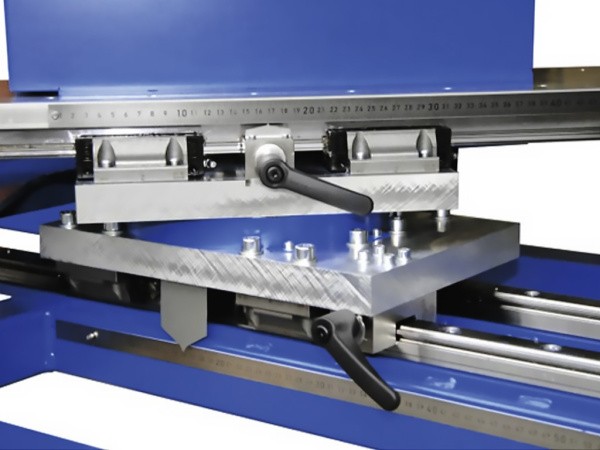 Ленточная пила BSM 630 - регулировочная станина Ленточная пила BSM 630 - регулировочная станина